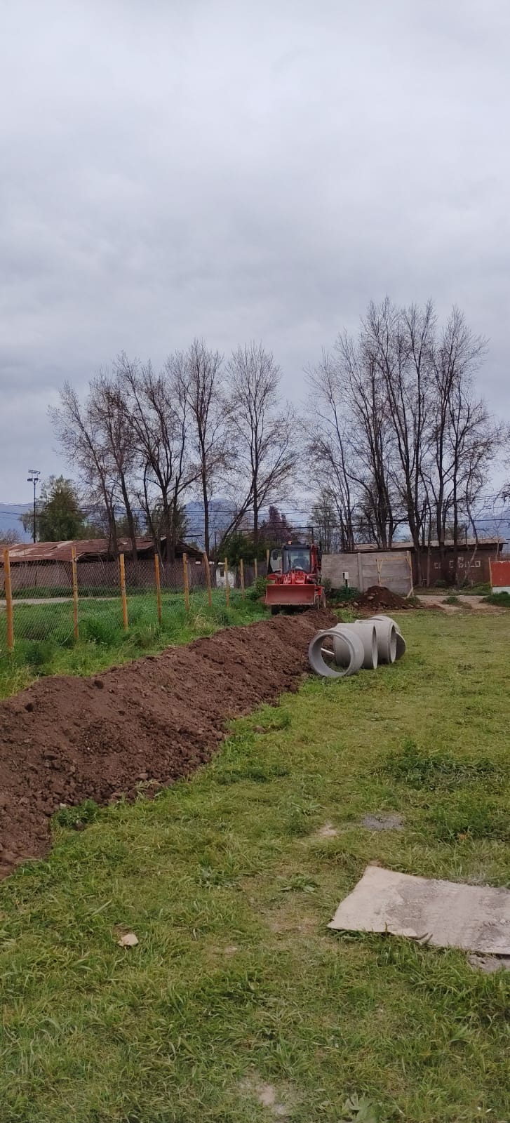 Excavación de zanja en terreno